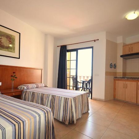 Apartamentos Andrea Calera Buitenkant foto
